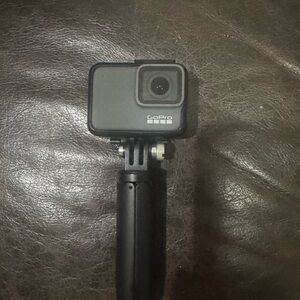 GoPro hero 7 Camera with tripod